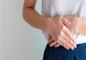10 أسباب لحدوث ألم أسفل البطن عند النساء