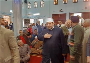 وزير الأوقاف من الشرقية: "المؤمن الحقيقي كالشمعة قد تحترق لتضيء ما حولها"