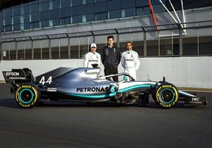 هاميلتون يسعى وراء رقم "شوماخر" وفيتيل وفيرستابن يتمسكان بالتحدي في موسم تاريخي لفورمولا1