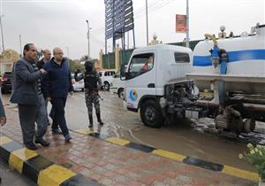 بالصور.. محافظ بني سويف يتابع أعمال شفط مياه الأمطار