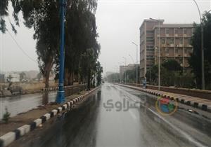 بالصور - لليوم الثاني.. أمطار ورياح في أسيوط 
