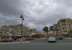 بالصور- أمطار ورياح شديدة تضرب بورسعيد