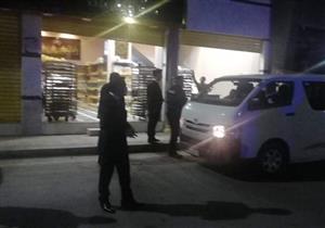 "تعطلت سيارتهم".. مدير أمن الوادى الجديد يوجه بتوصيل أسرة عالقة أثناء حظر التجوال (صور)