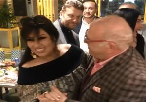 صلاح عبدالله وفيفي عبده يرقصان على سهر الليالي (فيديو)