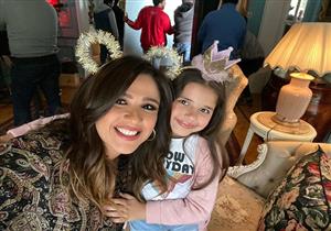 ياسمين عبدالعزيز وعلا رشدي في فيديو كوميدي بكواليس "ونحب تاني ليه"