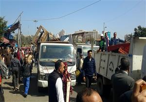 في حملة مفاجئة.. "الرقابة الإدارية" تزيل إشغالات "محطة مصر" بالإسكندرية -صور