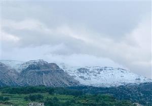 بالصور- الثلج يغطي قمم الجبال في لبنان