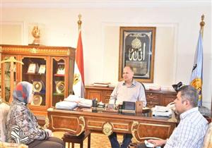 بالصور.. محافظ أسيوط يلتقي مقرر المجلس القومي للمرأة 
