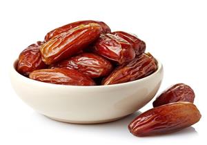 هذا ما يفعله تناول 7 حبات من البلح يوميا في جسمك