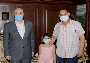 عقب نقلهما.. محافظ بني سويف يكرم رئيس المدينة ومدير التفتيش السابقين