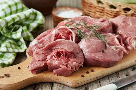 ماذا يحث عند تناول الأطفال لحم الضأن؟ 