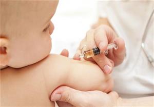 "آمن".. طبيبة تطمئن الأمهات: تطعيم شلل الأطفال ليس له آثار جانبية