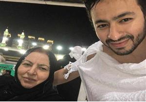 وفاة والدة الفنان حمادة هلال بعد صراع مع السرطان