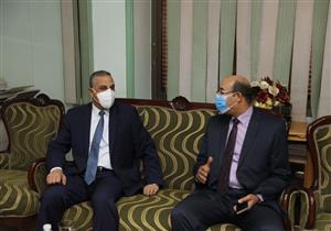 بالصور.. محافظ سوهاج يزور المحكمة الابتدائية لبحث استعدادات انتخابات مجلس الشيوخ