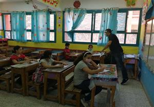 صور.. إقبال الطلاب على "حصص مجموعات التقوية" في كفر الشيخ