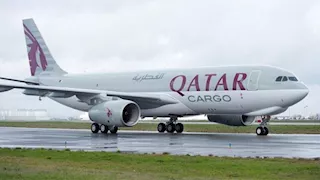 بعد الهجوم على إيران.. شركات الطيران العالمية تعلق رحلاتها إلى الشرق الأوسط