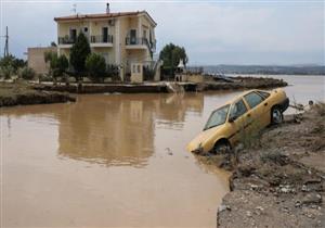 بينهم طفل.. مصرع 3 أشخاص وأضرار جسيمة جراء فيضانات بجزيرة يونانية 