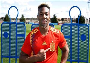 تراوري يغادر معسكر منتخب إسبانيا بسبب كورونا