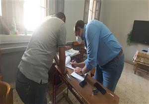 وكيل لجنة الشئون الإفريقية بالنواب يدلي بصوته في انتخابات الشيوخ بالمنوفية 