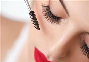 بـ40 جنيها فقط.. خبير تجميل يشرح طريقة إعداد الماسكارا في المنزل 
