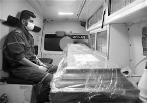 فيديو.. بكاء وانهيار أبناء المخرج حاتم علي عقب رؤية جثمانه بمطار دمشق 