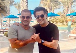 بعد صورتهما في دبي.. عمرو دياب يمازح راغب علامة بفيديو "يا أنت يا لأ"