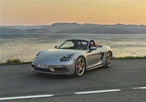 بالصور.. بورشه تحتفل بمرور 25 عامًا على إطلاق أيقونتها "Boxster" بطراز جديد محدود 