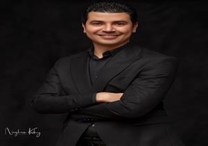 صورة| محمد أنور يروج لمسلسل "إسعاف يونس"