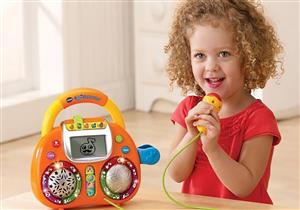 هل اختلاق الأطفال للأشياء والقصص أمر جيد؟