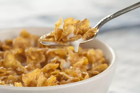 ماذا يحدث لطفلك عن تناول حبوب الإفطار؟