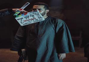"رمضان مع رمضان أحلى".. محمد سلامة ينشر صورة من كواليس تصوير "موسى"