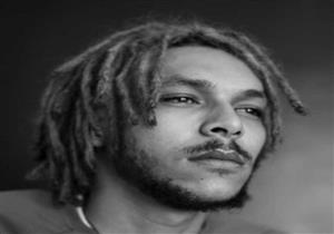 بقميص شفاف.. ويجز يتألق على الريد كاربت في خامس أيام الجونة