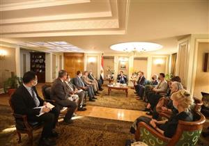 وزير التعليم العالي يلتقي وفد جامعة ليون الفرنسية 