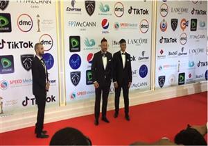   ماجد المصري ونجله على السجادة الحمراء بمهرجان القاهرة (صور)