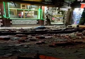 مصرع عاملين في انهيار شرفة عقار بالإسكندرية (صور)