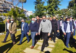  بالصور.. وزير السياحة يتفقد "ساحة مصر" وحديقة فريال في بورسعيد