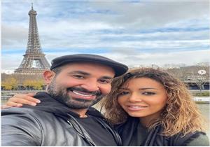 "أوقاتي بتحلو معاك".. أحمد سعد بصحبة زوجته في باريس