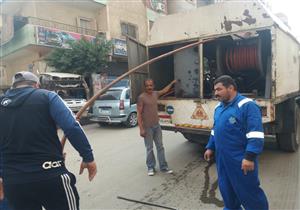 بالصور.. حملة مكبرة لتطهير شبكات الصرف الصحي بمدن القناة