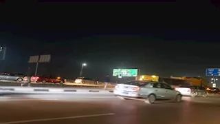 تصادم 11 سيارة وأتوبيس.. إعادة فتح طريق السويس الصحراوي بعد رفع حطام الحادث