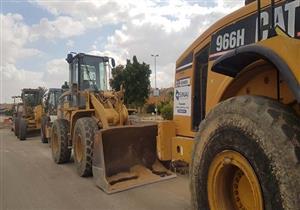 مسئولو "الإسكان" يتفقدون مشروعات تطوير الطرق والمحاور بالقاهرة الجديدة