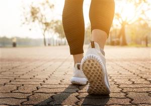 المشي بعد تناول الطعام.. كيف يؤثر على الصحة؟