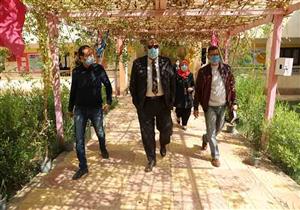 صور.. جولة وكيل تعليم الوادي الجديد لتفقد سير العمل بالمدارس