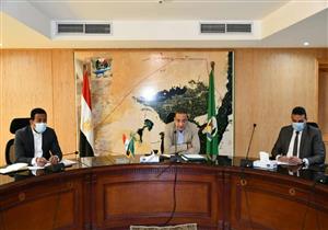 محافظ الفيوم يناقش إنشاء 8 مجمعات صناعية بإطسا ويوسف الصديق 