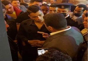 فيديو| لحظة مداهمة قوات الشرطة  لكافيه حسن شاكوش