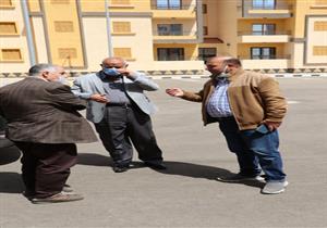 مسئولو "الإسكان" يتفقدون الوحدات السكنية ومشروعات المرافق والطرق بمدينة السادات