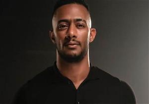 كيف استقبل الجمهور محمد رمضان عقب خروجه من المسجد بعد صلاة العيد؟ 