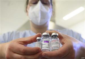 التطعيم بلقاحين مختلفين ضد كورونا.. دراسة تكشف تأثيره على الجسم