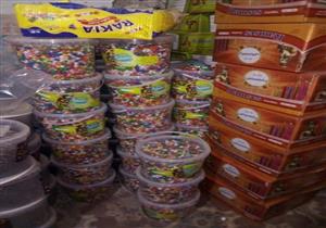 ضبط مسئول مخزن بحوزته 8 أطنان مواد غذائية مجهولة المصدر