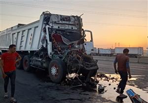 مصرع شخص وإصابة آخر في تصادم سيارتين بالسويس 