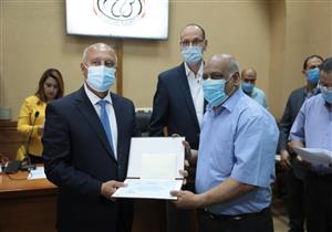 منعوا وقوع حوادث وحافظوا على الأرواح.. وزير النقل يكرم 36 من العاملين بالسكة الحديد 